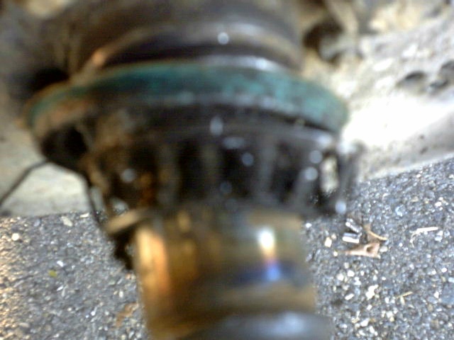 Blue is not a good color for a spindle.
The bearing welded to the spindle and once
we got it off found that the spindle was warped