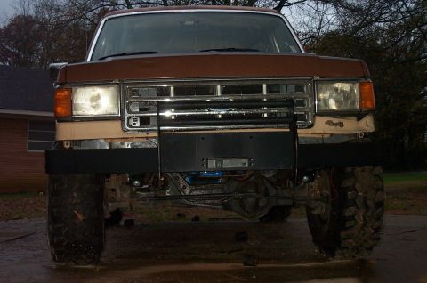 1987 Ford Bronco - Front view of a 1987 Ford Bronco with a new bumper and grille installed.