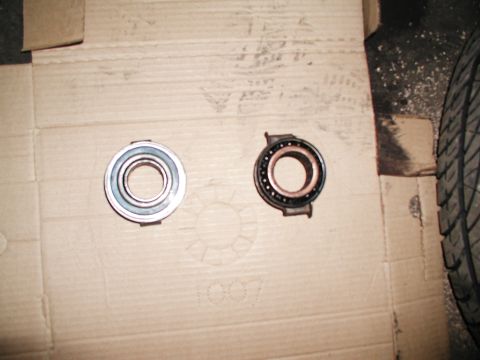 1992 Ford Taurus - we're not gonna talk about what the old bearing looks like...