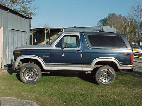 1982 Ford Bronco photo