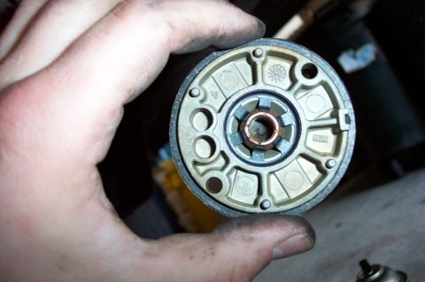 1992 Ford Bronco - This is the cap for the end of the motor. Notice the notch on the right side; be sure to line this up so you're not wasting time trying to…