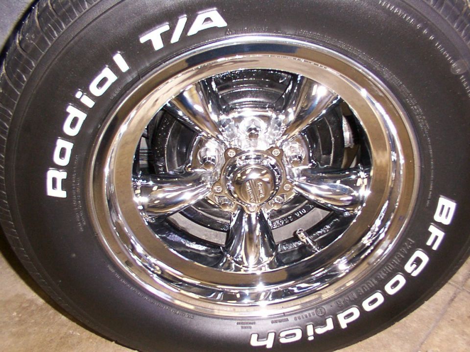 Chrome wheel with BFGoodrich Radial T/A tires
