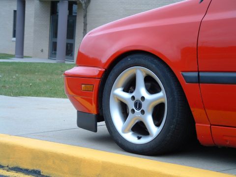 1994 Volkswagen Jetta - 11/21/04 - side front end shot. another one of my favs