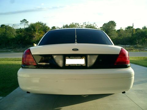 2000 Ford Crown Victoria - the rear end, a site most people fear coming up on