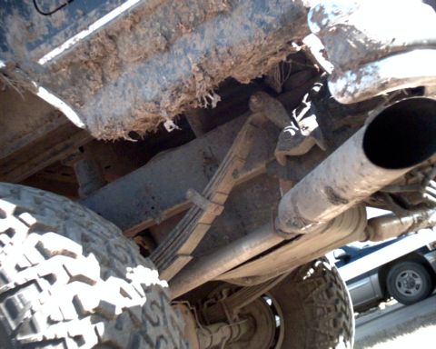 1990 Ford Bronco - I did not install the lift on my Bronco. Looks like a shackle flip is on my to do list.