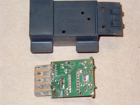 1983 Ford Bronco - AutoLamp sunlight sensor & timer module, used at least from the 70s into the early 90s in many Ford/L/M luxury cars. The 5 terminals are fo…
