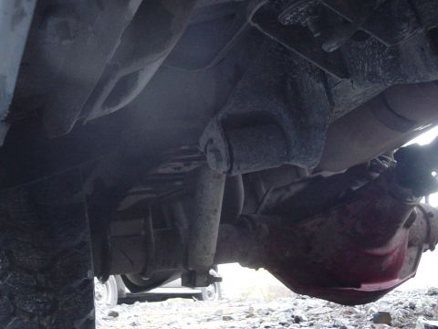 1987 Ford Bronco - allot of negative arch there.
