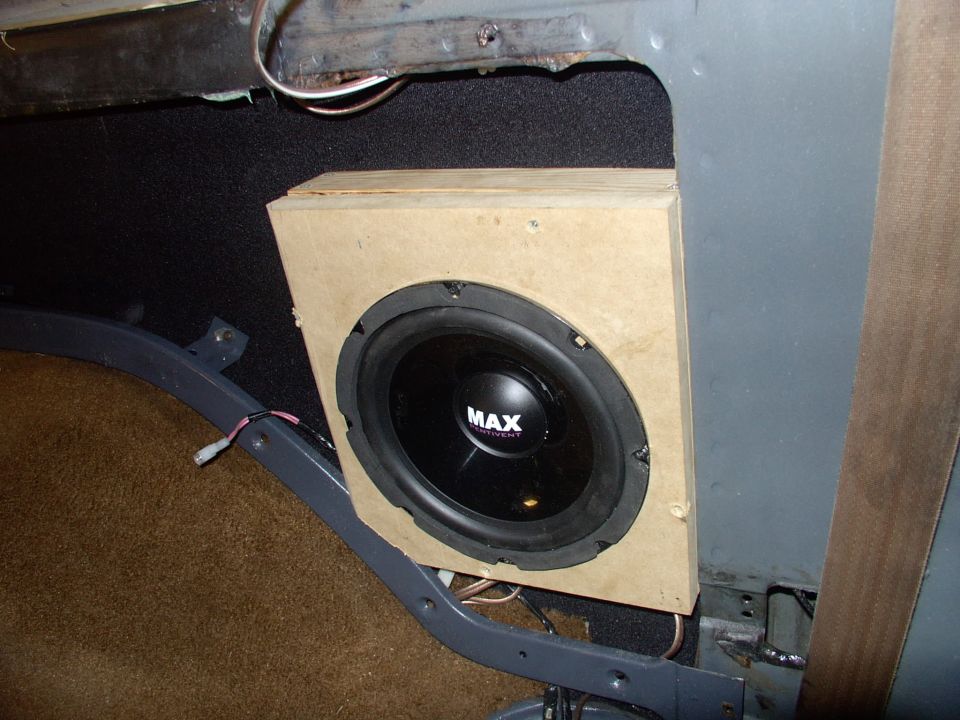 I can hear all the critics now " Oh those midranges won't sound good there". That's an absolute crock of it. They crank to beat the band !  Unbelieveable sound clarity and phenominal volume, right where you want it !  What's more stay tuned as I conceal them absolutely flush with the vinyl rear quarter inner walls.