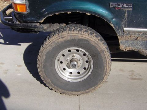 1995 Ford Bronco - Mud-splattered 1995 Ford Bronco XLT shows off its off-road tires and exterior.