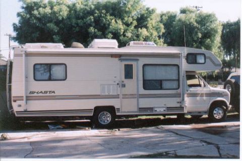 1990 Ford Bronco - not a trailer but this takes the place of the trailer until the toyhauler is complete. ought to flat tow the Bronco or the Toyota well enou…
