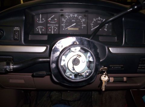 1993 Ford Bronco - new hub with homemade plate to cover behind it.