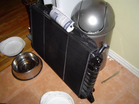 1989 Ford Bronco - Got my new Modine Radiator..4 core, and metal tanks.