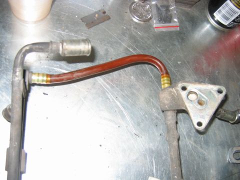 1992 Ford Bronco - older style fuel rail with the under mounted FPR.