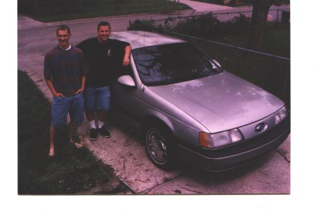 2004 Ford Taurus photo