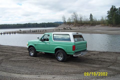 1996 Ford Bronco - out by the river