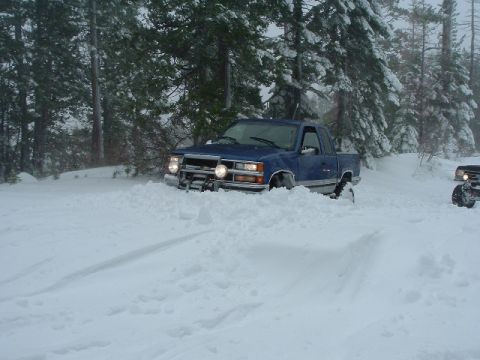 1989 Ford Bronco - bill trying to show me up and getting stuck right next to me.