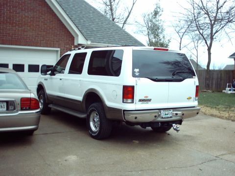 2001 Ford Excursion photo