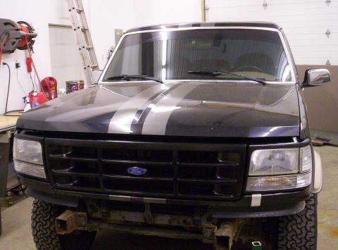 1993 Ford Bronco - :) Painted all that crome stuff black too. Took down the bling factor a notch or two.