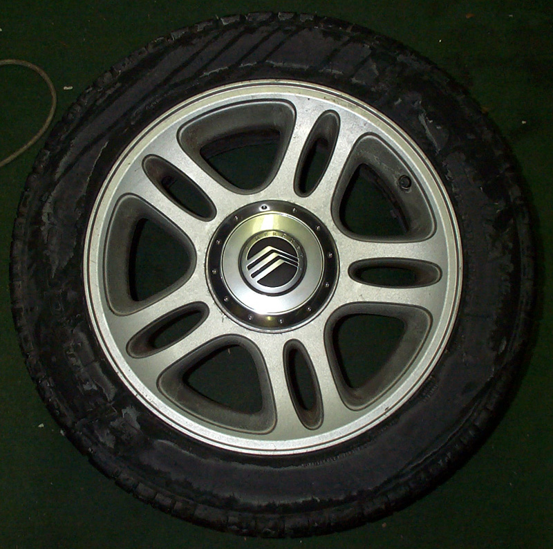 Too bad the cap can't reach the PI lug nuts.....this looks interesting