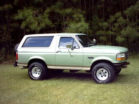 1994 Ford Bronco - New wheels.