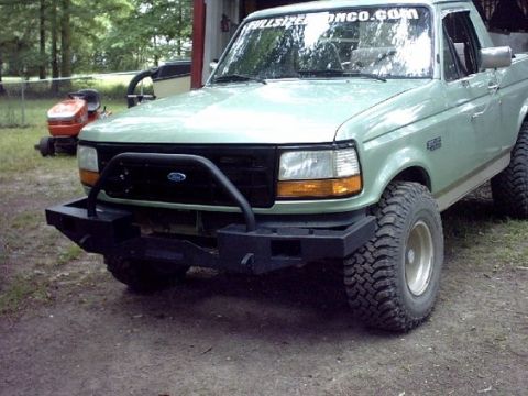 1994 Ford Bronco - Blacked out grill installed.