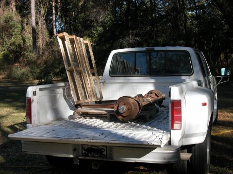 1986 Ford F-350 - '79 D44 in back of Brutus