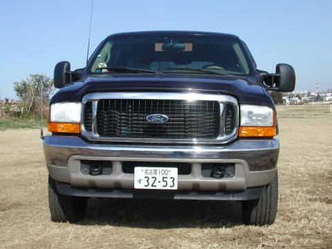 2000 Ford Excursion photo