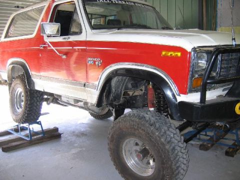 1982 Ford Bronco - More flex shots....