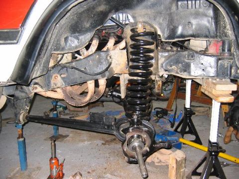 1982 Ford Bronco - Getting the "bits" into position, I decided to stick with the superlift drop down arms for the time being, if they start cosuing me any gre…