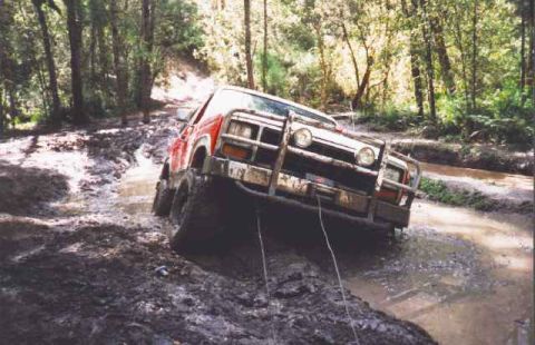 1982 Ford Bronco - Stage 1 of "The Bronc", stuck fast. Thois cost me a new Clutch and a damaged ego. Lesson Learnt: Just 'cause you have a detroit locker, doe…