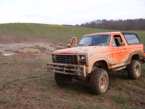 1984 Ford Bronco - POSER PIC AND WITH ONLY FRONT WHEEL DRIVE