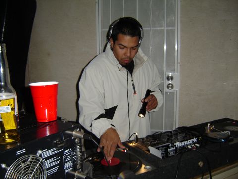 2000 Ford F-450 - Say whats up to our DJ.... thats Danny