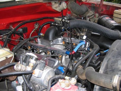 1982 Ford Bronco - Here you can see the custom air intake, you can see where it enters the plenum chamber.