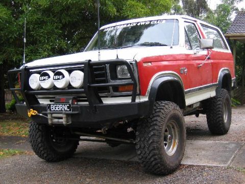 1982 Ford Bronco - The Bronc in 2005 after the SAS. I have ordered a 2 inch body lift to replace the 3inch one that is in it at the mement. Want to reduce the…