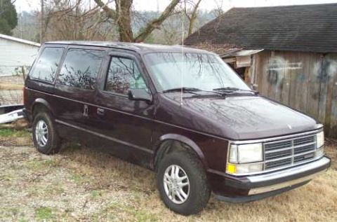 1988 Ford Bronco - 1990 Dodge Caravan