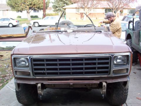 1981 Ford Bronco - front view