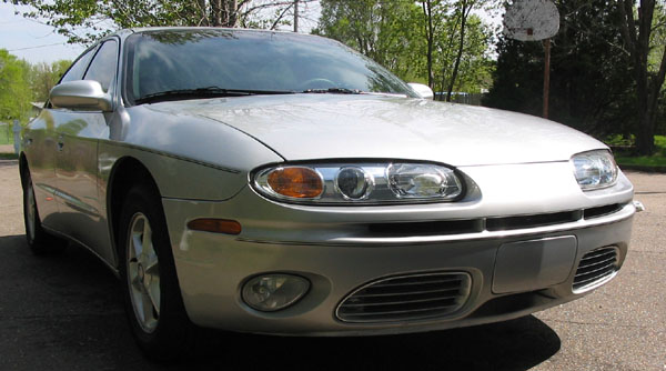 2002 Oldsmobile Aurora “Silver Bullet”