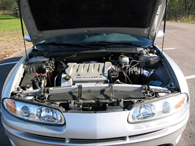 2002 Oldsmobile Aurora - Hood Open 2