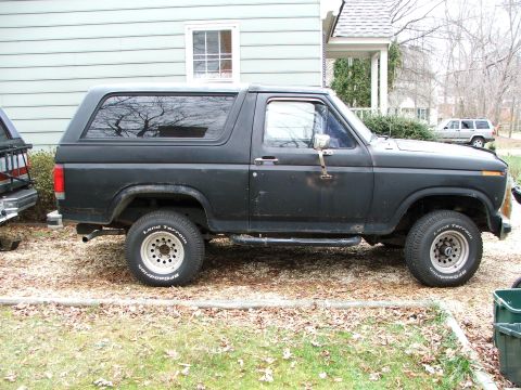 1996 Ford Bronco - the 82 before the 35's