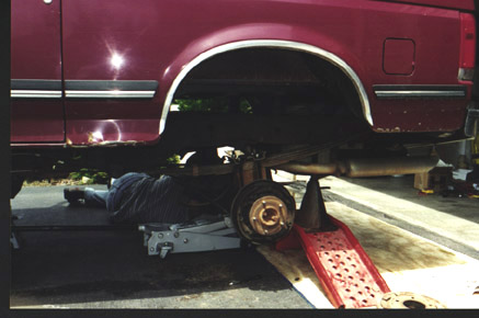 1991 Ford Bronco - Remove the lowly 8.8" axle.