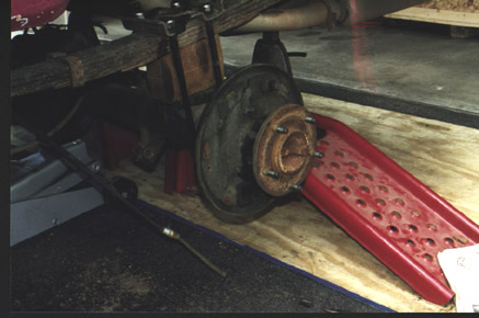 1991 Ford Bronco - Mmmm...drum brakes. Goodbye.