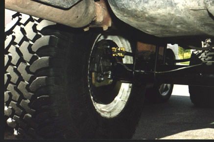 1991 Ford Bronco - Just like that, I now have rear disc brakes.