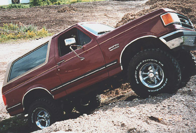 1991 Ford Bronco - Can't make it up the hill, so I'll park it.