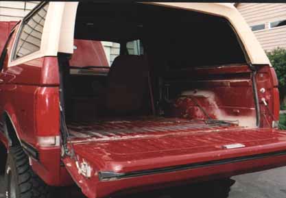 1991 Ford Bronco - Stripping all carpet and interior trim
