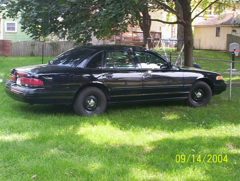 1997 Ford Crown Victoria “P71_Interceptor”