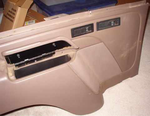 1983 Ford Bronco - The front of the bedwall panel is the same for all '92-96, but the rear of '92-93 panels doesn't have slots for the cargo cover. [url=http:…