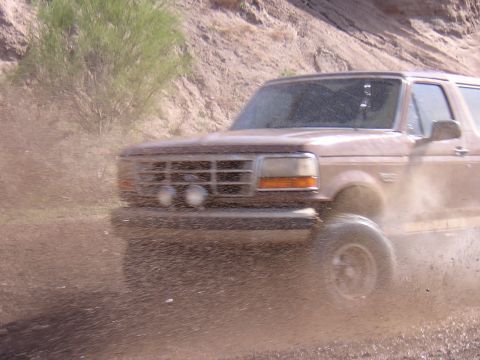 1984 Ford Bronco - Slide427 in the mud.