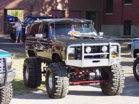 1983 Ford Bronco - Bad ass little Bronco II, 351C