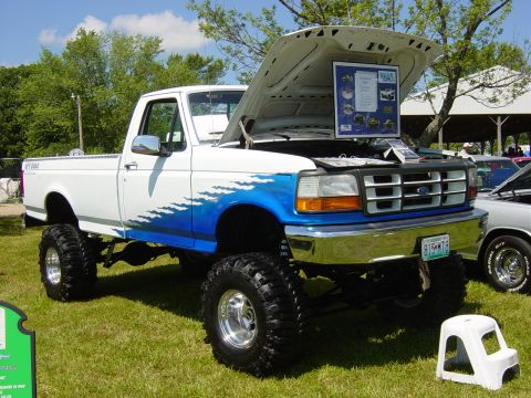 1983 Ford Bronco - Rosebud Car show 7.20.03, 3rd place in 4x4 Trucks.
