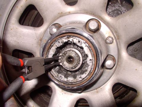1986 Ford Bronco - Now you should have plenty of room to access the circlip in the center with the circlip pliers.